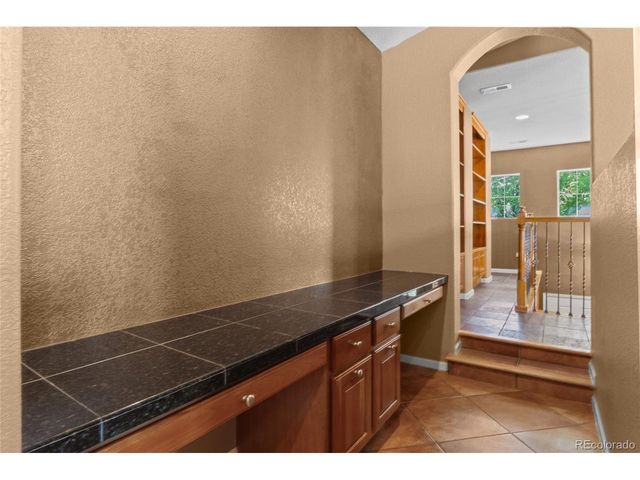 23024 E Ontario Dr T-12-105, Aurora, CO 80016