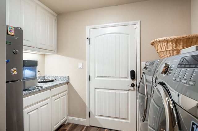 10008 Flight Plan Drive, Granbury, TX 76049
