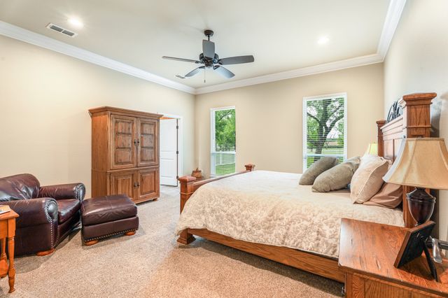 10008 Flight Plan Drive, Granbury, TX 76049