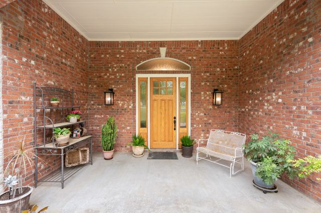 10008 Flight Plan Drive, Granbury, TX 76049