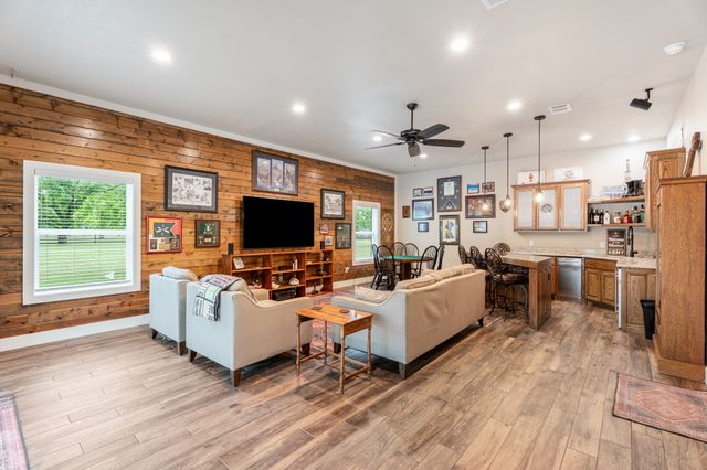 10008 Flight Plan Drive, Granbury, TX 76049