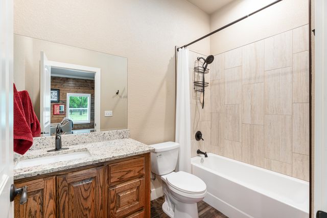 10008 Flight Plan Drive, Granbury, TX 76049