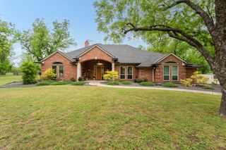 10008 Flight Plan Drive, Granbury, TX 76049