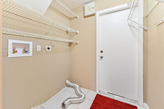 6205 Lansdowne Circle, Boynton Beach, FL 33472
