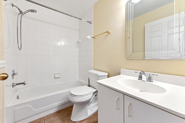 6205 Lansdowne Circle, Boynton Beach, FL 33472