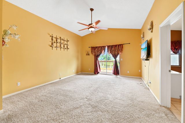 6205 Lansdowne Circle, Boynton Beach, FL 33472