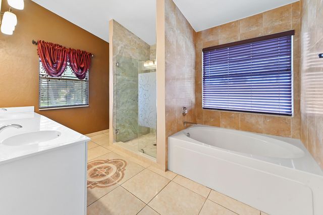 6205 Lansdowne Circle, Boynton Beach, FL 33472