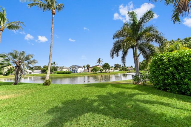 6205 Lansdowne Circle, Boynton Beach, FL 33472