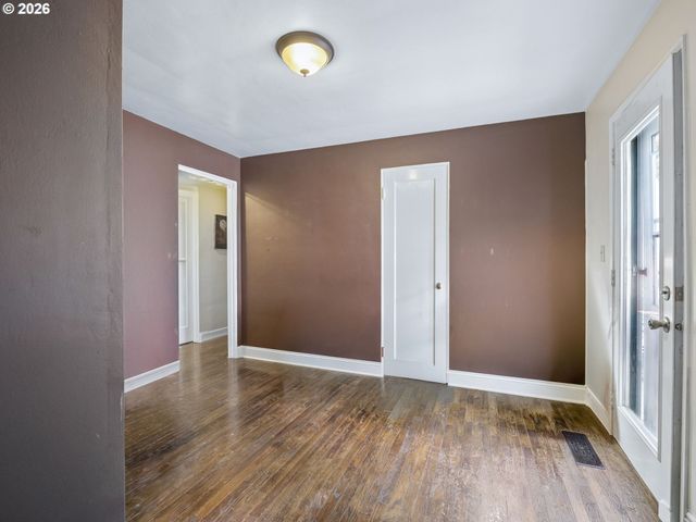 1328 OAK St, Lake Oswego, OR 97034