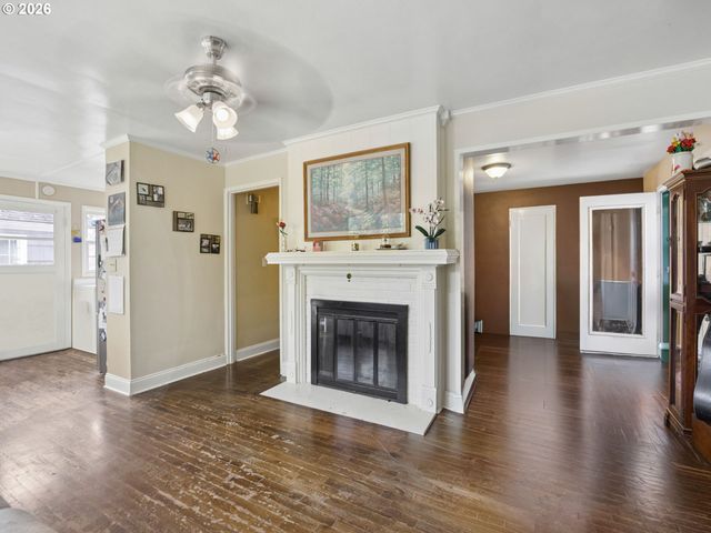 1328 OAK St, Lake Oswego, OR 97034