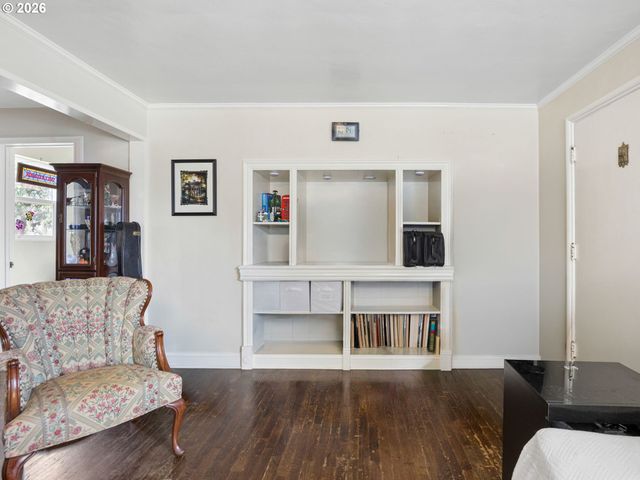 1328 OAK St, Lake Oswego, OR 97034