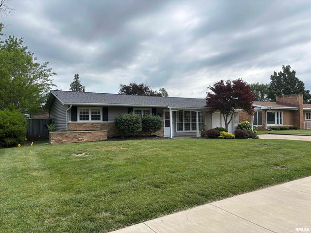 1309 BOBOLINK Drive, Washington, IL 61571