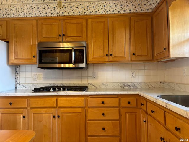 1309 BOBOLINK Drive, Washington, IL 61571