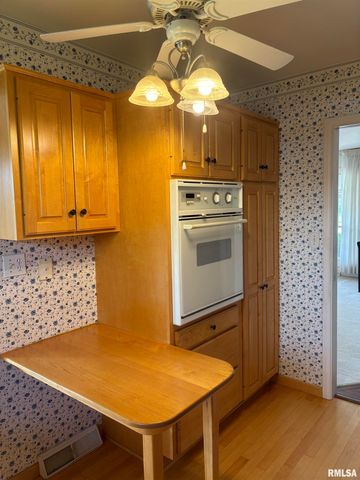 1309 BOBOLINK Drive, Washington, IL 61571