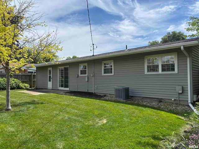 1309 BOBOLINK Drive, Washington, IL 61571