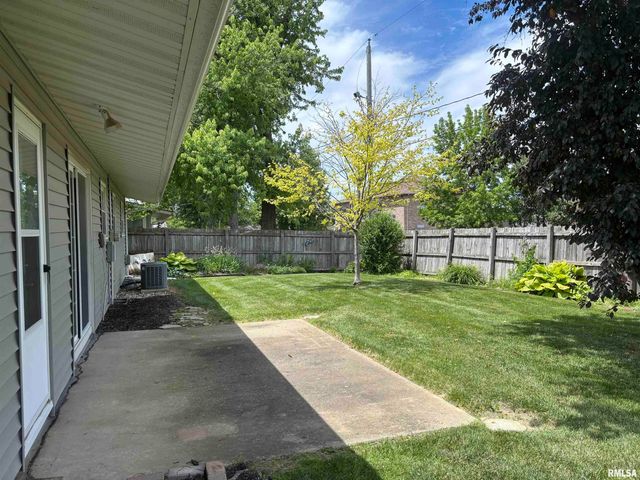 1309 BOBOLINK Drive, Washington, IL 61571