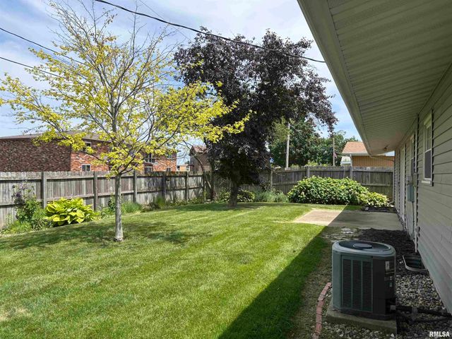1309 BOBOLINK Drive, Washington, IL 61571