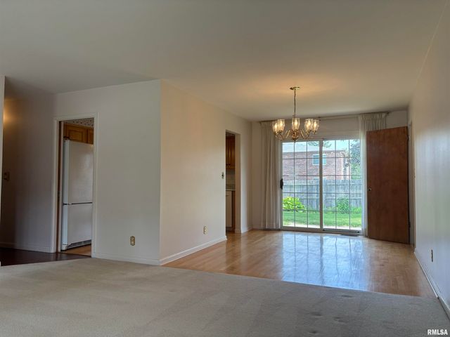 1309 BOBOLINK Drive, Washington, IL 61571