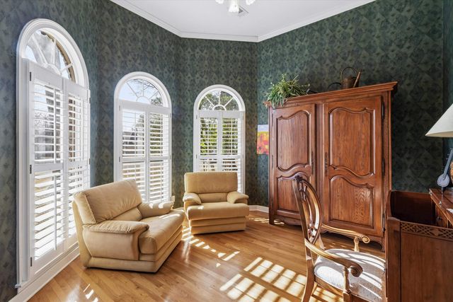 8712 RIVER HOLLOW DR, Memphis, TN 38016