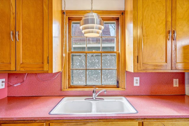 865 19th Avenue SE, Minneapolis, MN 55414