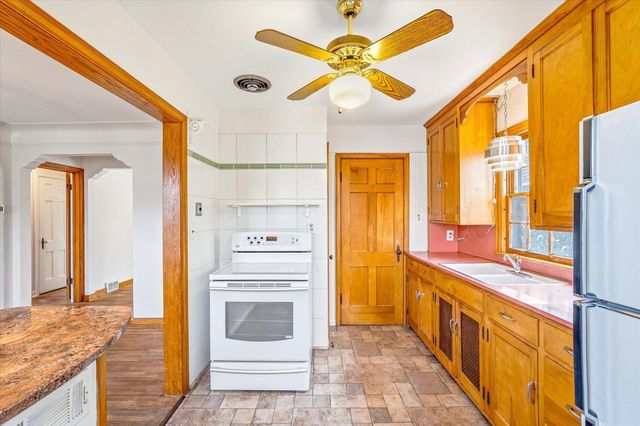 865 19th Avenue SE, Minneapolis, MN 55414