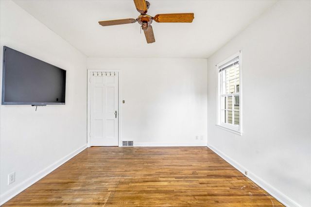 865 19th Avenue SE, Minneapolis, MN 55414