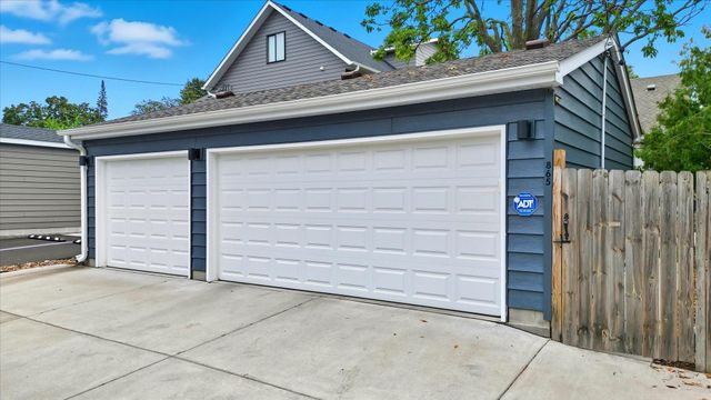 865 19th Avenue SE, Minneapolis, MN 55414