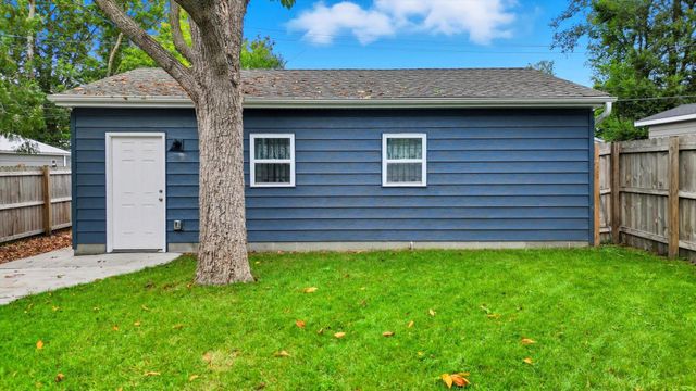 865 19th Avenue SE, Minneapolis, MN 55414
