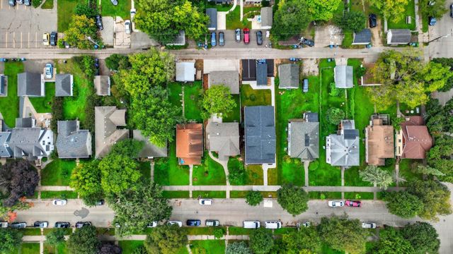 865 19th Avenue SE, Minneapolis, MN 55414