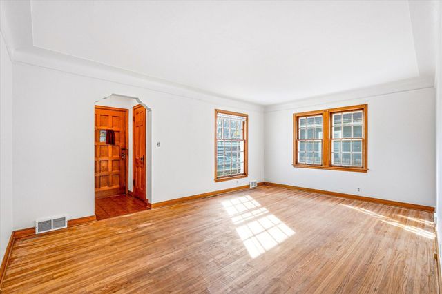 865 19th Avenue SE, Minneapolis, MN 55414