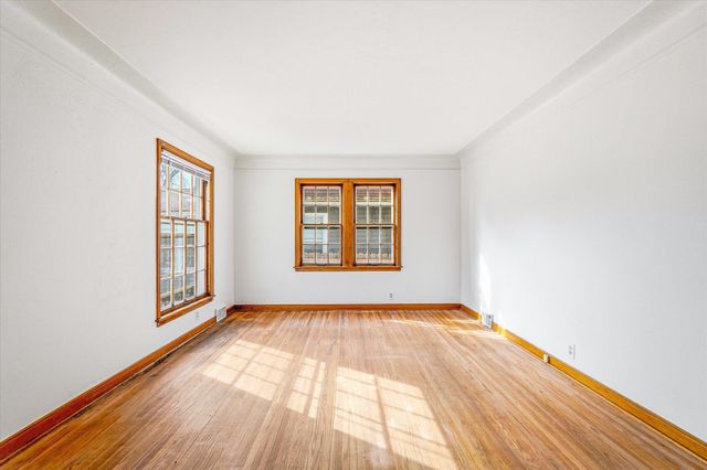 865 19th Avenue SE, Minneapolis, MN 55414