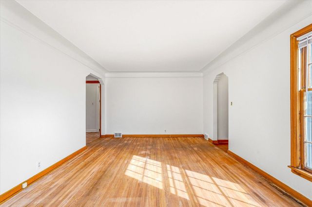 865 19th Avenue SE, Minneapolis, MN 55414