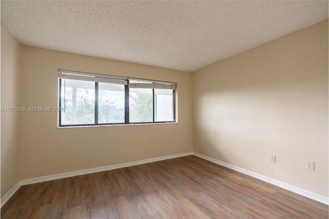 2445 SW 18th Ter 123, Fort Lauderdale, FL 33315