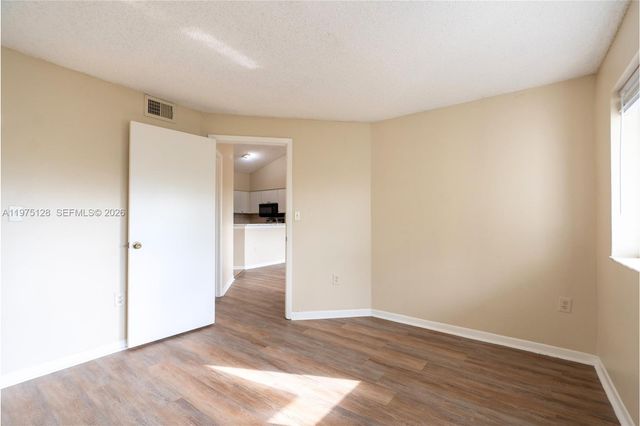 2445 SW 18th Ter 123, Fort Lauderdale, FL 33315