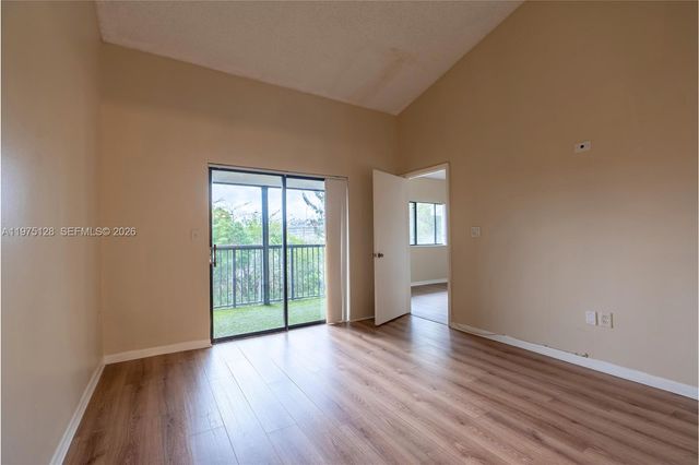 2445 SW 18th Ter 123, Fort Lauderdale, FL 33315