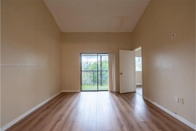 2445 SW 18th Ter 123, Fort Lauderdale, FL 33315