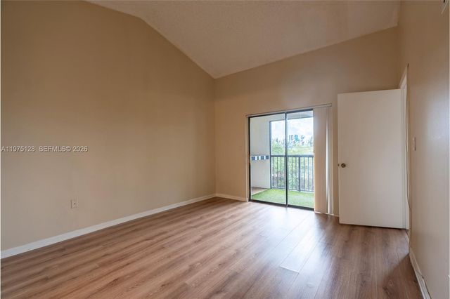 2445 SW 18th Ter 123, Fort Lauderdale, FL 33315