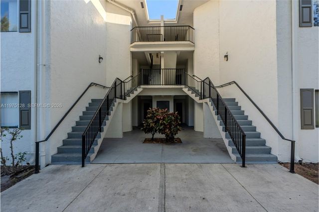 2445 SW 18th Ter 123, Fort Lauderdale, FL 33315