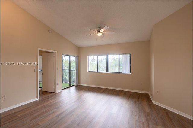 2445 SW 18th Ter 123, Fort Lauderdale, FL 33315