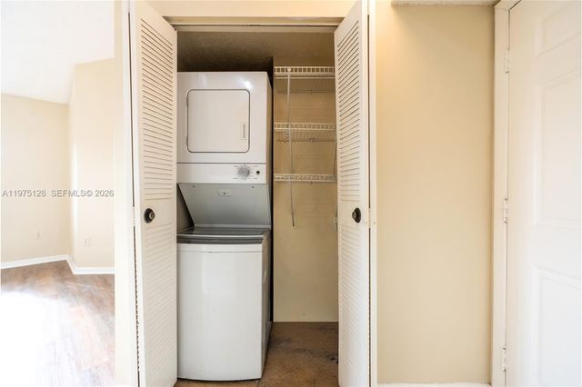 2445 SW 18th Ter 123, Fort Lauderdale, FL 33315