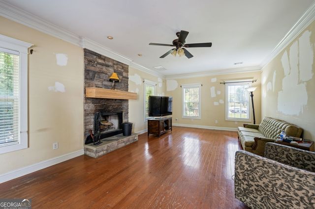 90 Carriage Lane, Senoia, GA 30276