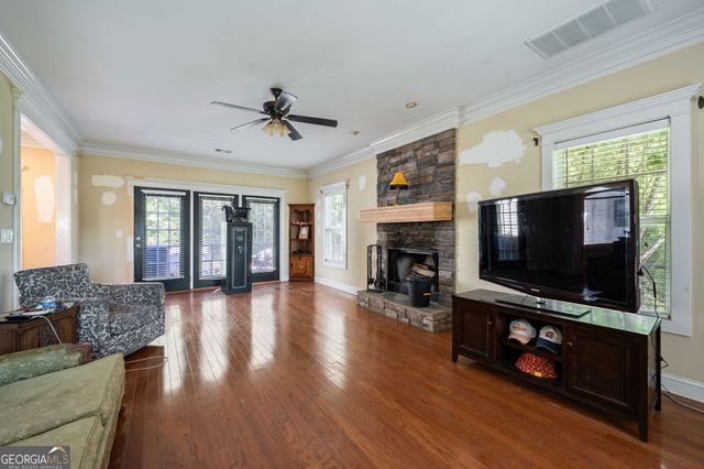 90 Carriage Lane, Senoia, GA 30276