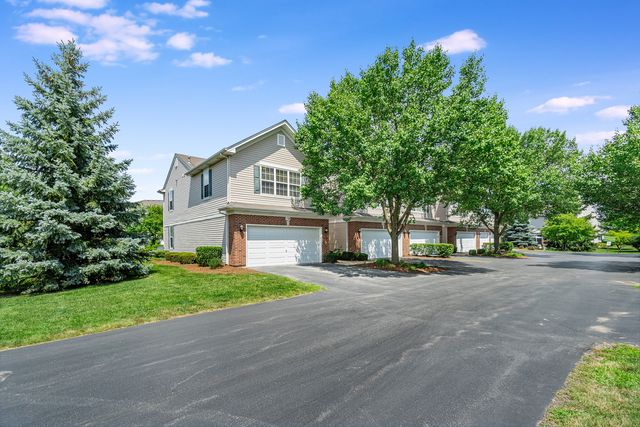 158 Concord Drive S 158, Oswego, IL 60543