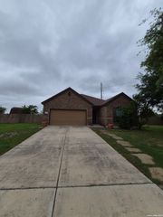 1492 JORDAN XING, New Braunfels, TX 78130