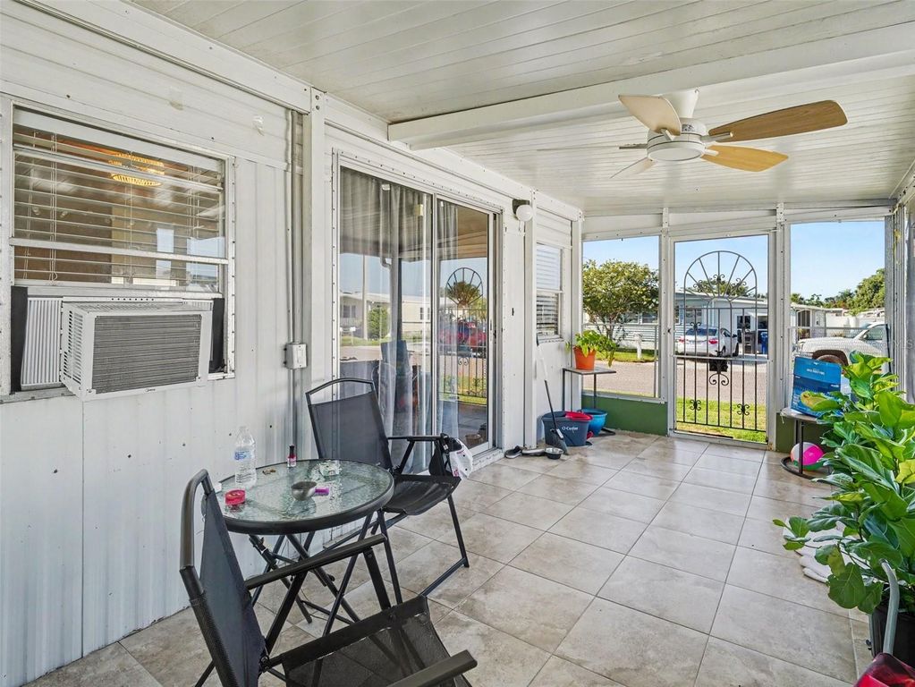 Image 24 of property listing at 309 50TH AVENUE TERRACE E, Bradenton, FL 34203