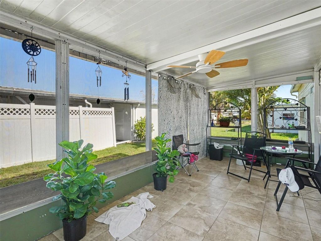 Image 25 of property listing at 309 50TH AVENUE TERRACE E, Bradenton, FL 34203