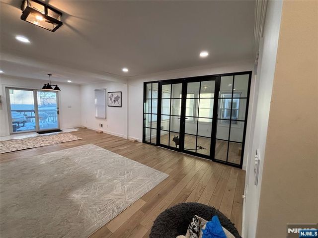 287 Gifford Place, Teaneck, NJ 07666