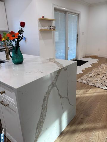 287 Gifford Place, Teaneck, NJ 07666