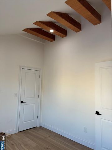 287 Gifford Place, Teaneck, NJ 07666