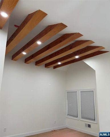 287 Gifford Place, Teaneck, NJ 07666